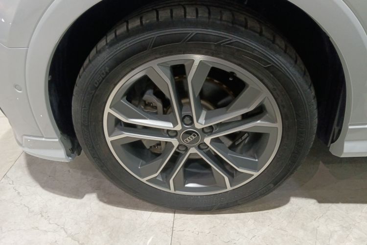 奥迪Q3 2022款 40 TFSI 时尚动感型车身外观6007