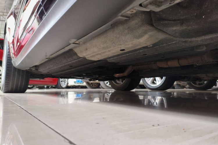 保时捷 2014款 Macan 2.0T机舱底盘30