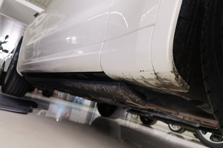 玛莎拉蒂 Levante 2016款 3.0T 标准型机舱底盘29