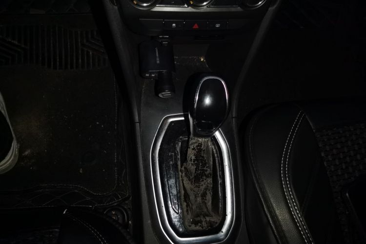 奇瑞 瑞虎3X 2018款 1.5L 自动精英版中控内饰18