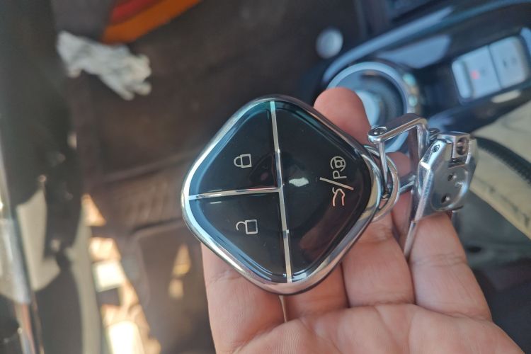 五菱汽车 五菱缤果 2024款 333km 悦享款中控内饰11