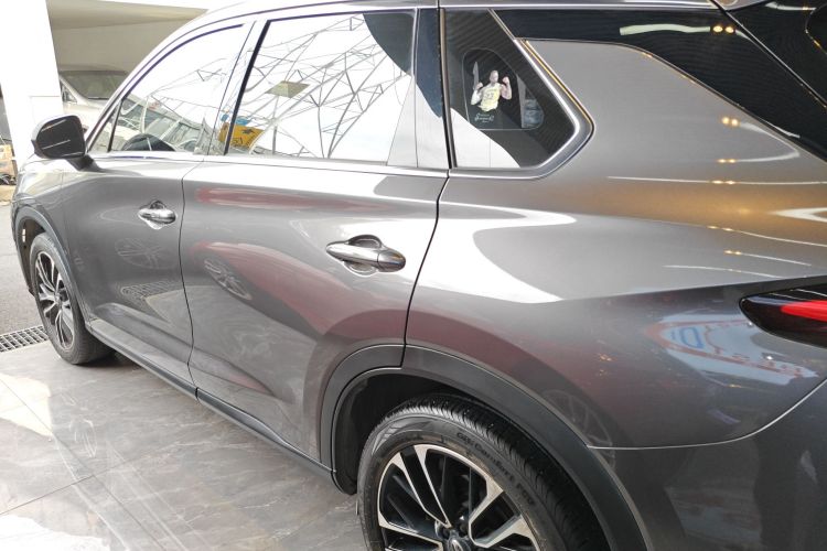 广汽传祺 传祺GS4 PLUS 2021款 390T 自动星云版车身外观6003