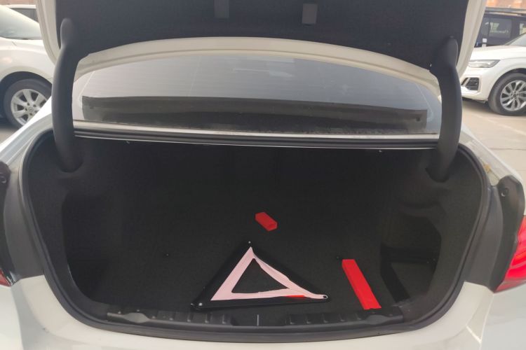 宝马3系 2018款 320i M运动套装机舱底盘23