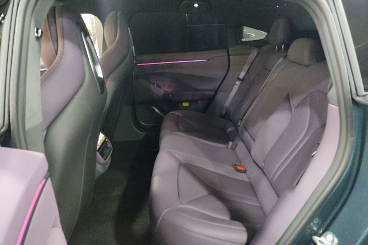 小鹏P7 2025款 702 长续航 Ultra中控内饰7004