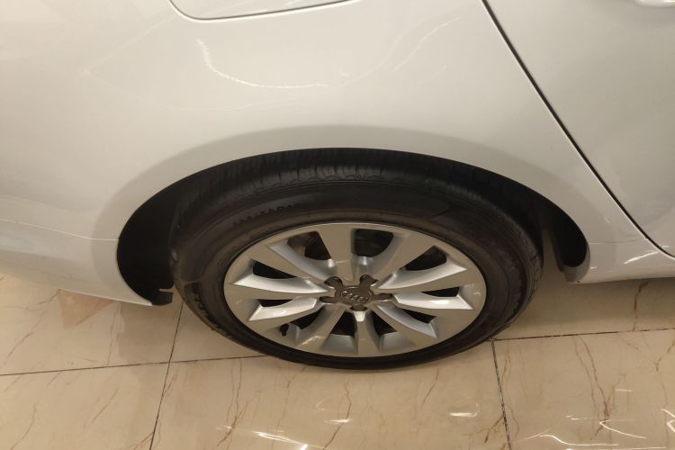 奥迪A6L 2015款 30 FSI 百万纪念舒享型车身外观6008