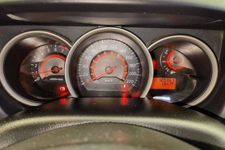 日产 轩逸 2016款 经典 1.6XE 手动领先版中控内饰14