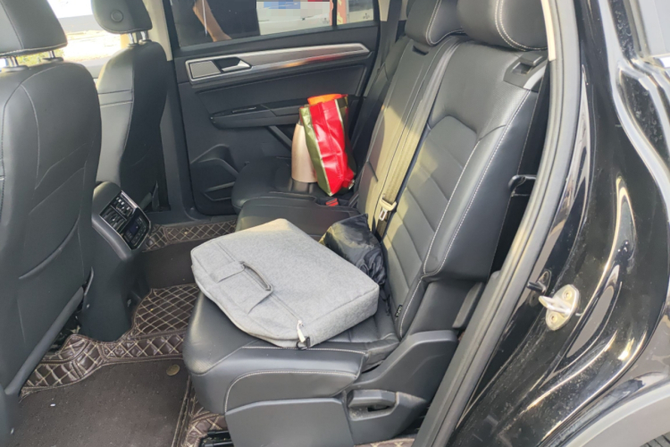 大众 途昂 2020款 330TSI 两驱豪华版 国V中控内饰21