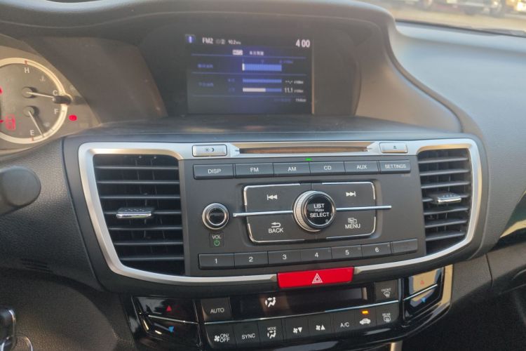 本田 雅阁 2016款 2.0L 精英版中控内饰16