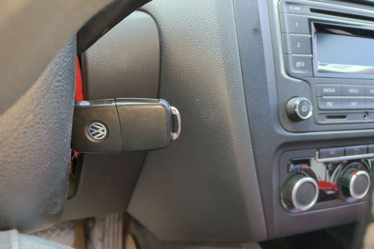 大众 速腾 2014款 1.4TSI 自动时尚型中控内饰11