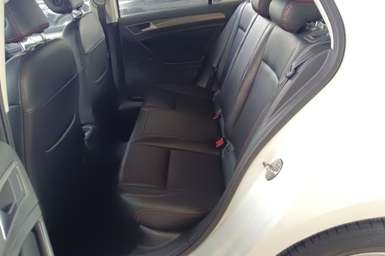 大众 高尔夫 2015款 1.6L 自动时尚型中控内饰7004