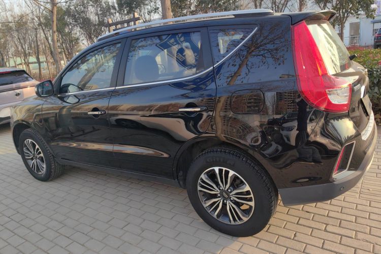 吉利汽车 远景X6 2016款 1.8L 手动豪华型车身外观4