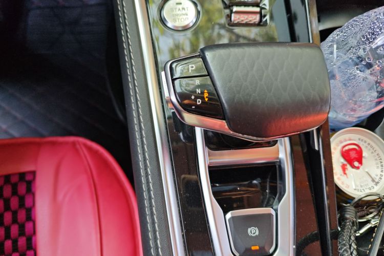 长安CS85 COUPE 2019款 1.5T DCT动版 国VI中控内饰18