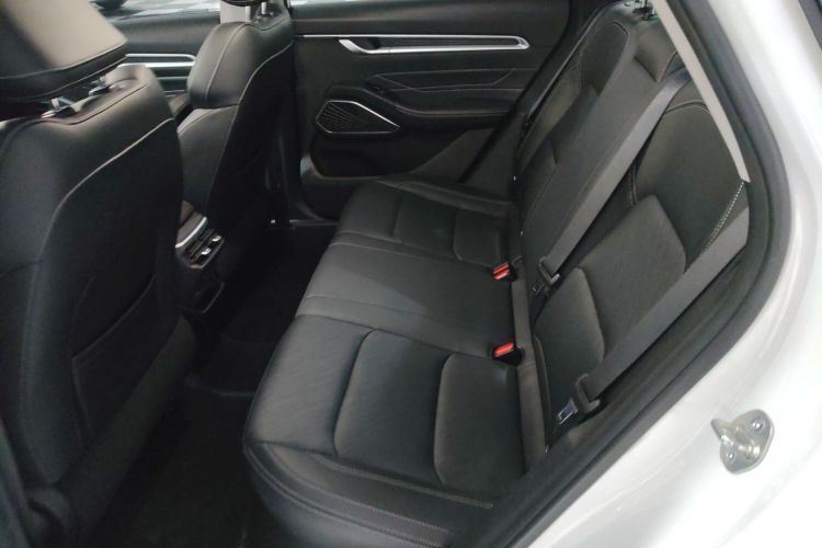 吉利汽车 帝豪 2022款 第4代 1.5L CVT尊贵型中控内饰7004