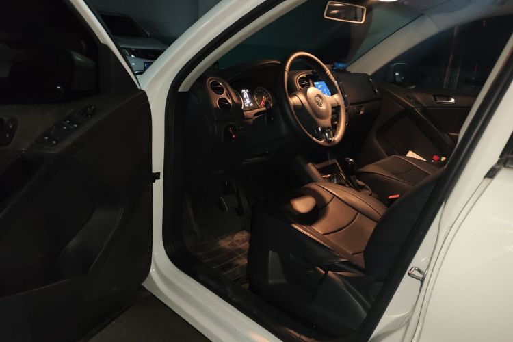 大众 途观 2013款 1.8TSI 自动两驱风尚版中控内饰7003