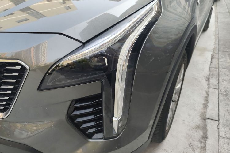 凯迪拉克XT4 2018款 28T 四驱领先型车身外观36