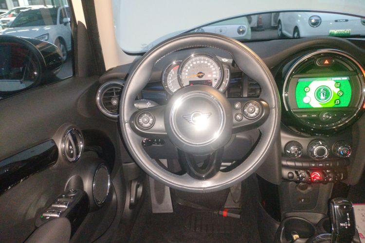 MINI 2019款 1.5T ONE PLUS 五门版局部细节13