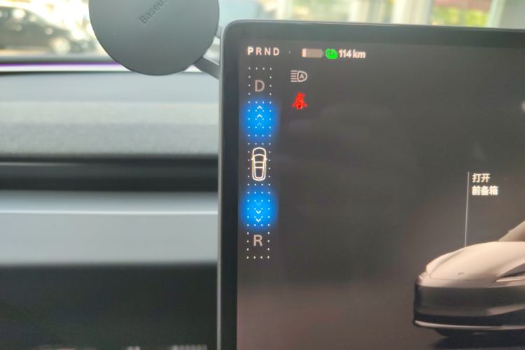 特斯拉 Model 3 2023款 长续航全轮驱动版中控内饰18