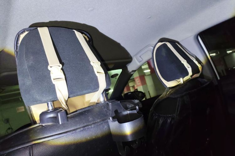 丰田 威驰 2016款 1.5L 手动智臻星耀版中控内饰22