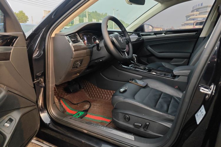 大众 辉昂 2018款 改款 380TSI 两驱商务版中控内饰20