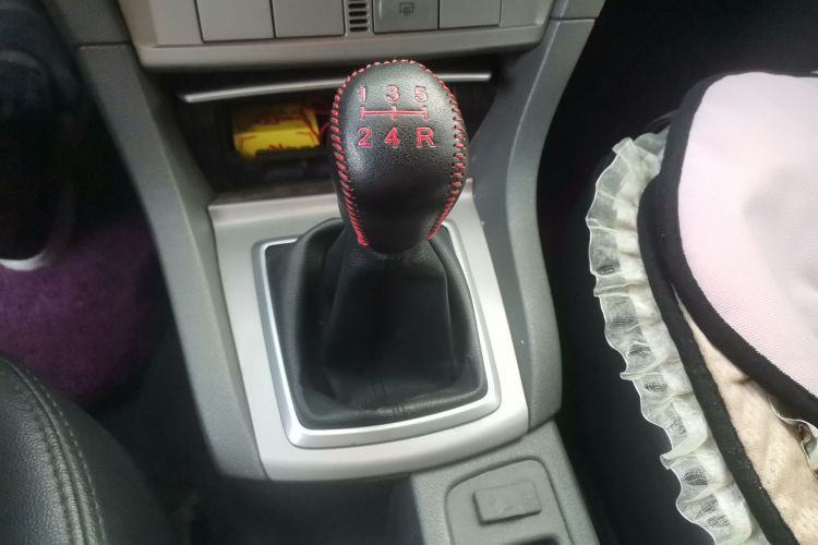 福特 福克斯 2013款 两厢经典 1.8L 手动基本型中控内饰18