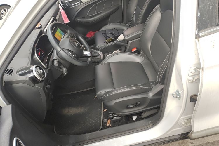 名爵ZS 2018款 1.5L 自动豪华版 国V中控内饰19