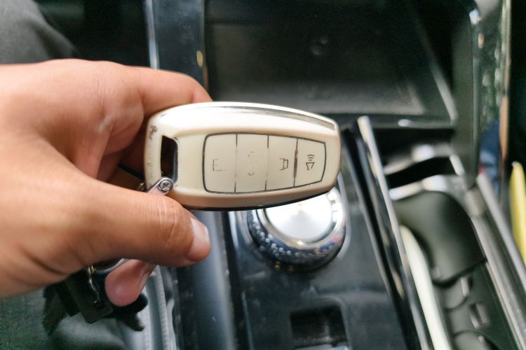 哈弗H6 2021款 第三代 1.5T 自动两驱Max中控内饰11