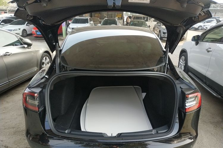 特斯拉 Model 3 2022款 后轮驱动版机舱底盘23