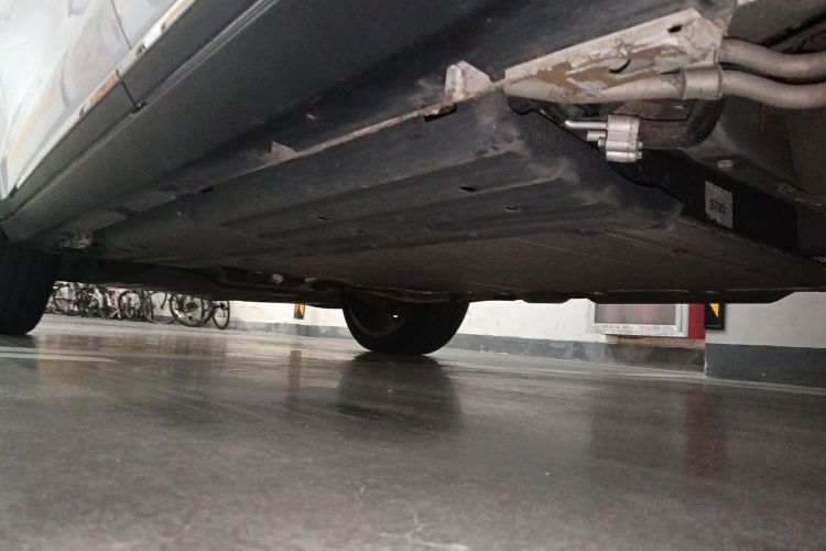 比亚迪 唐新能源 2018款 DM 2.0T 全时四驱智联创享型 7座 国V局部细节9003