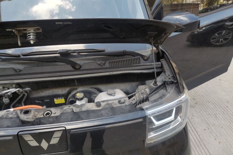 五菱汽车 宏光MINIEV 2022款 GAMEBOY 200km 玩咖款 磷酸铁锂局部细节9007