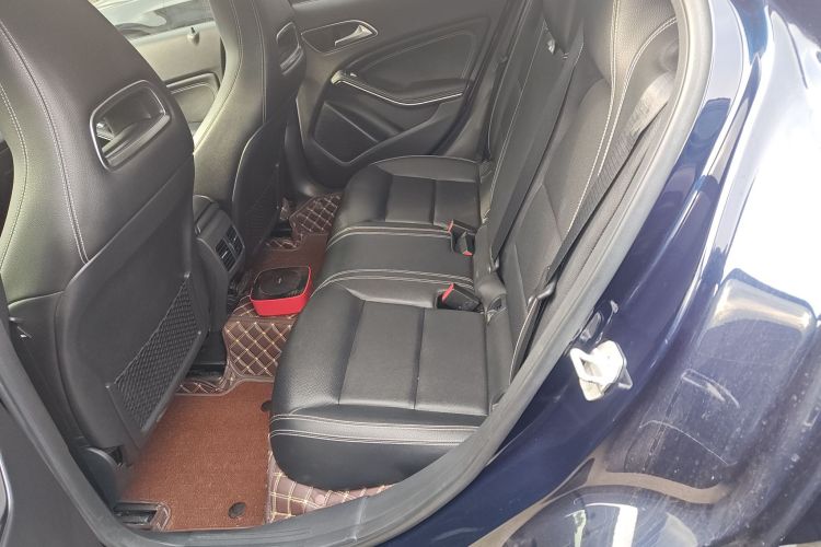 奔驰GLA 2016款 GLA 200 时尚型中控内饰21