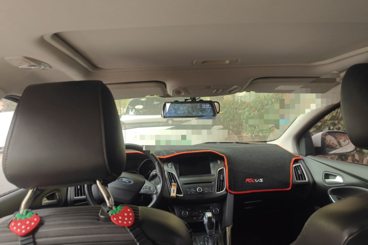 福特 福克斯 2015款 两厢 EcoBoost 180 自动精英型局部细节22