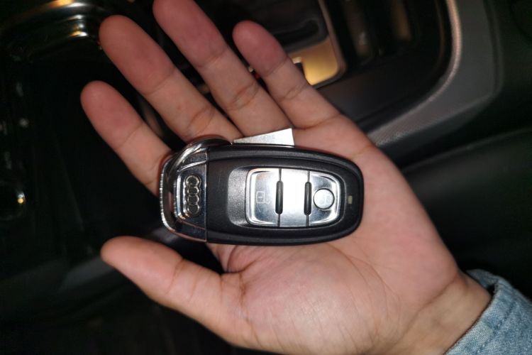 奥迪Q5 2013款 40 TFSI 技术型中控内饰7001