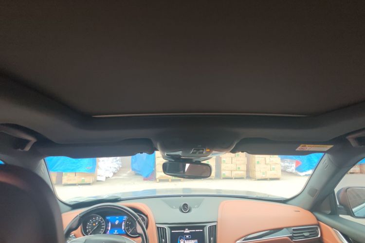 玛莎拉蒂 Levante 2019款 3.0T 标准版 国V中控内饰22