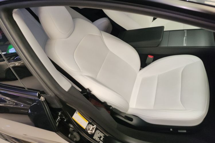 特斯拉 Model 3 2023款 后轮驱动版局部细节41