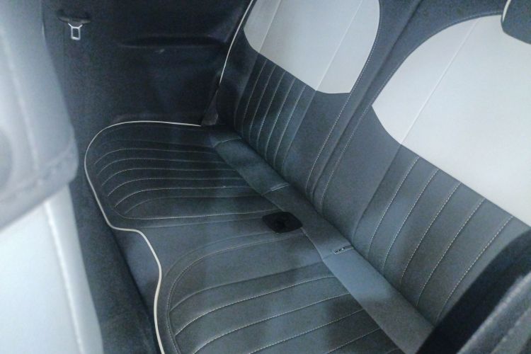 吉利银河 2023款 熊猫mini 200km 耐力熊中控内饰21