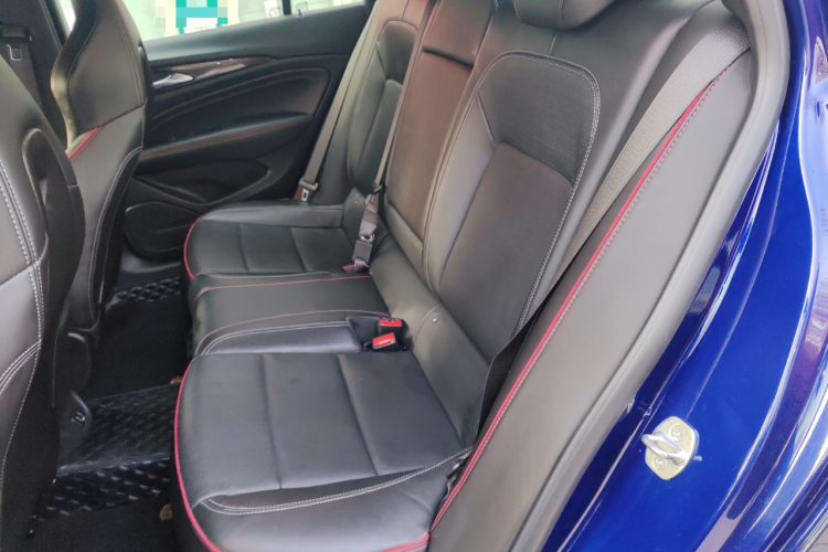 别克 君威 2020款 GS 28T 尊贵型中控内饰21