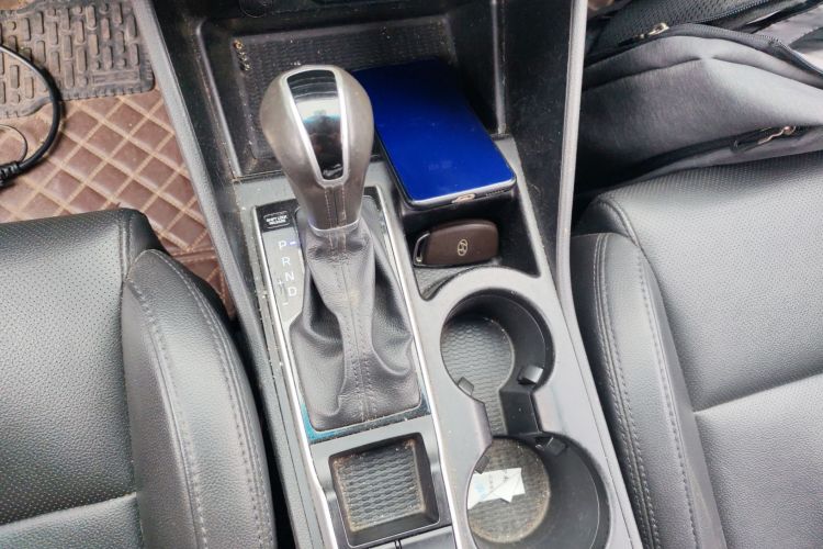 现代 途胜 2015款 1.6T 双离合两驱智能型中控内饰18