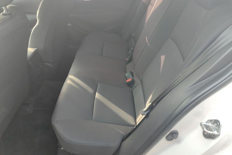 丰田 雷凌 2024款 智能电混双擎 1.8L 领先版中控内饰21