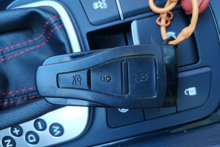 名爵 MG6 2014款 掀背 1.8T 自动性能版中控内饰11