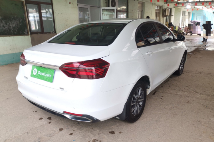 吉利汽车 帝豪 2019款  领军版 1.5L 手动豪华型 国VI车身外观7