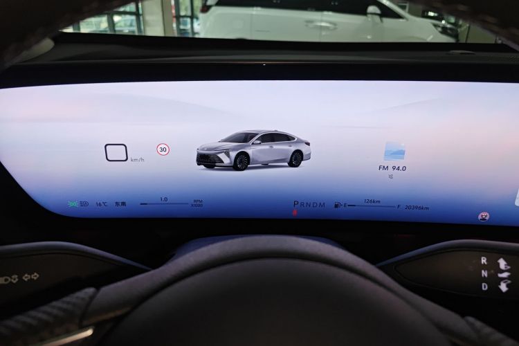 别克 君越 2023款 28T 越尊版中控内饰14