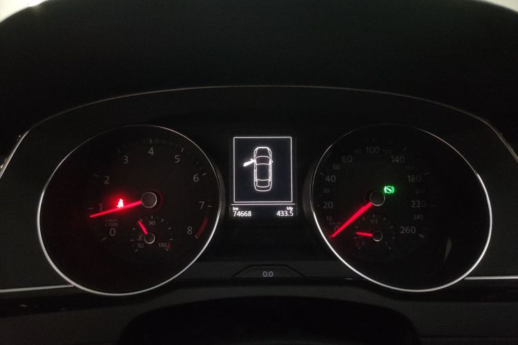 大众 迈腾 2017款 330TSI DSG 豪华型中控内饰14