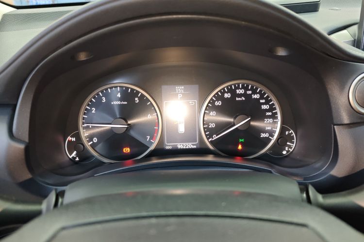 雷克萨斯NX 2016款 200 全驱 锋尚版中控内饰14