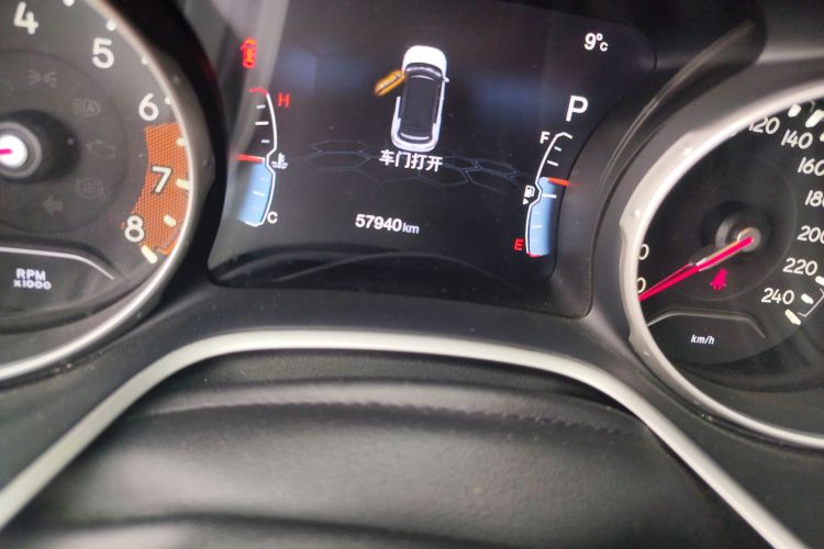 Jeep 指南者 2017款 200T 自动家享版中控内饰15