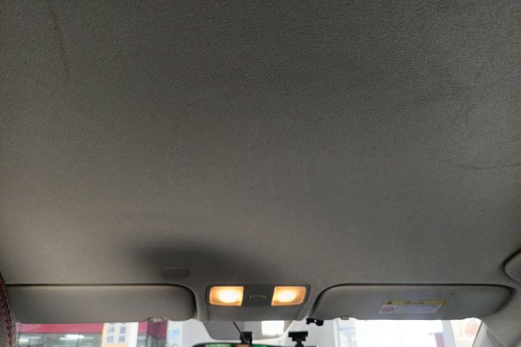 起亚K2 2017款 三厢 1.4L AT GLS中控内饰22