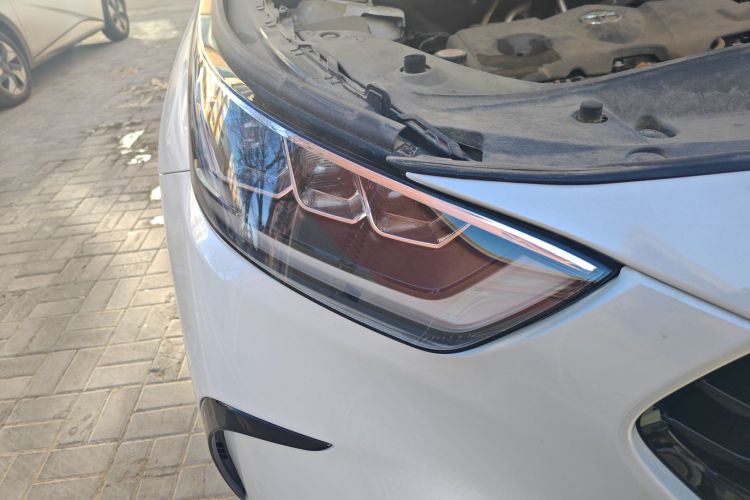 丰田 皇冠陆放 2021款 2.5L HEV四驱尊贵版车身外观8