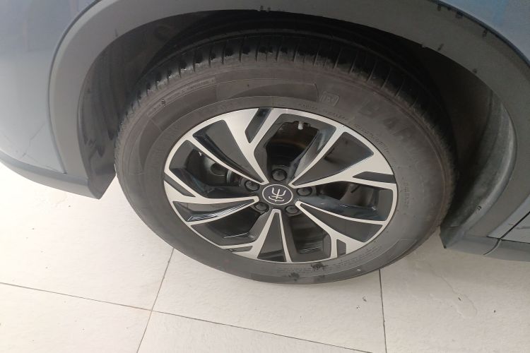 比亚迪 宋Pro新能源 2025款 第二代 DM-i 115KM超越型车身外观6007