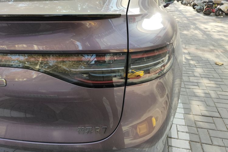 鸿蒙智行 智界R7 2024款 纯电 736km UItra车身外观9