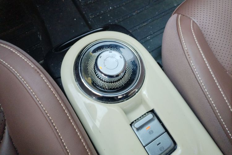 五菱汽车 五菱缤果 2023款 333km 悦享+款局部细节18