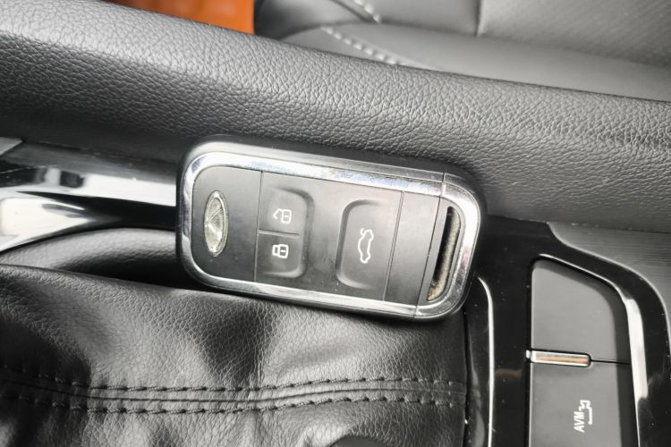 奇瑞 瑞虎5x 2019款 1.5L CVT智耀版中控内饰11